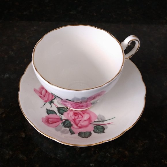 PINK ROSE GOLD TRIM GROSVENOR BONE CHINA ENGLAND TEACUP SAUCER SET SCALLOPED - Picture 4 of 14